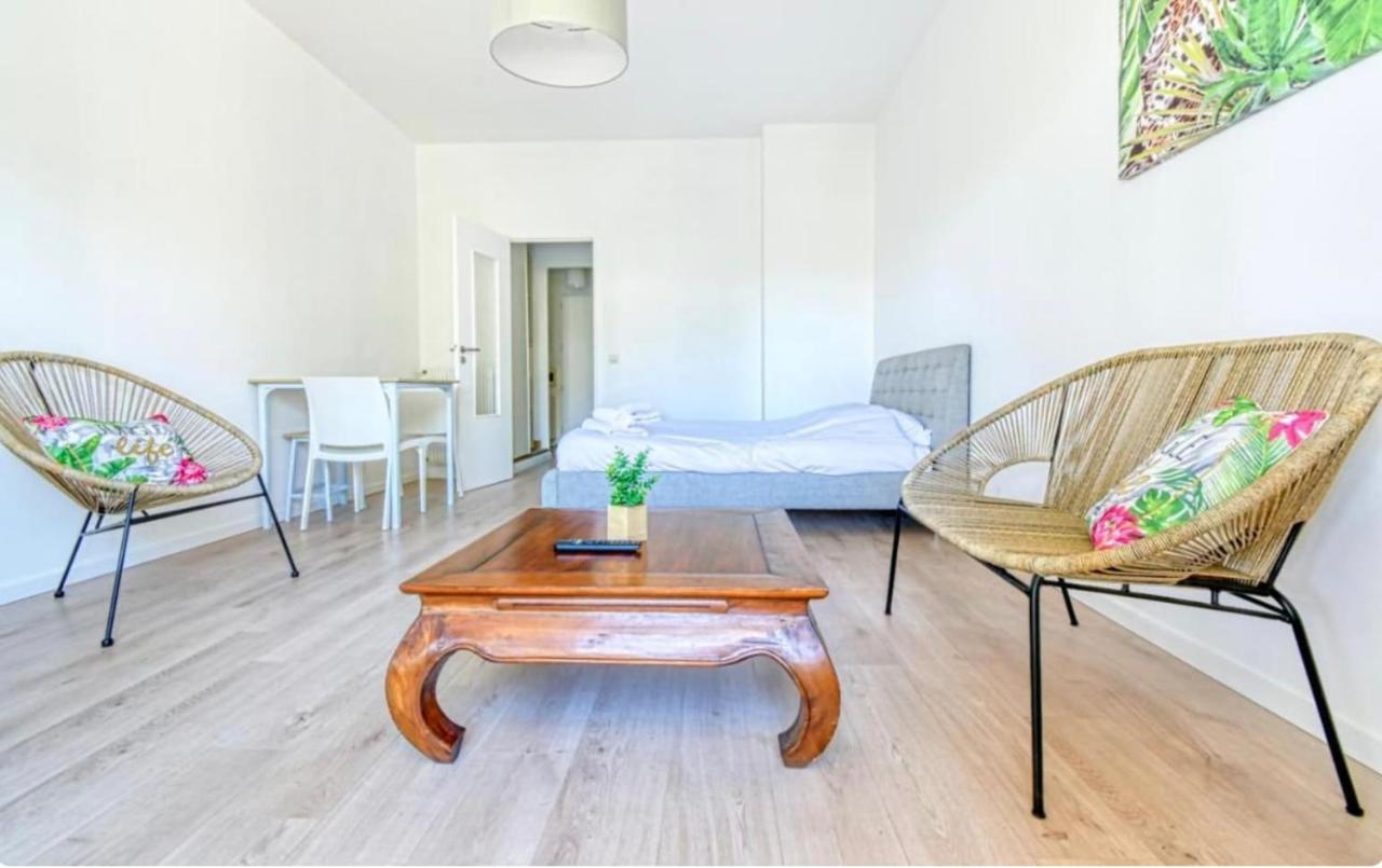 Superbe Studio Lumineux Sur Cannes Avec Terrasse ! A Quelques Minutes De La Celebre Rue D'Antibes ! Eksteriør bilde