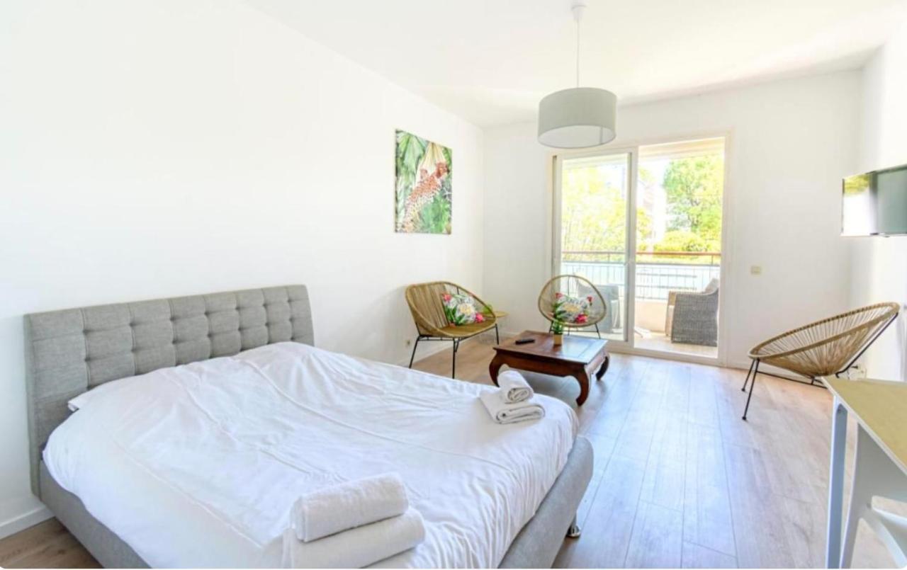 Superbe Studio Lumineux Sur Cannes Avec Terrasse ! A Quelques Minutes De La Celebre Rue D'Antibes ! Eksteriør bilde